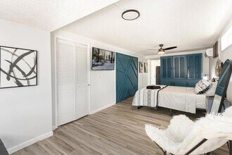 1204 N Pine Hills Rd in Orlando, FL - Building Photo - Building Photo