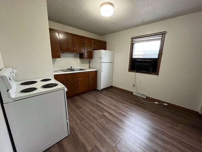 528-530 6th Ave NE in Watertown, SD - Building Photo - Building Photo