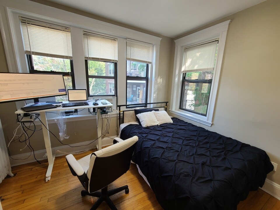 7 Lothian Rd, Unit 3 in Boston, MA - Building Photo
