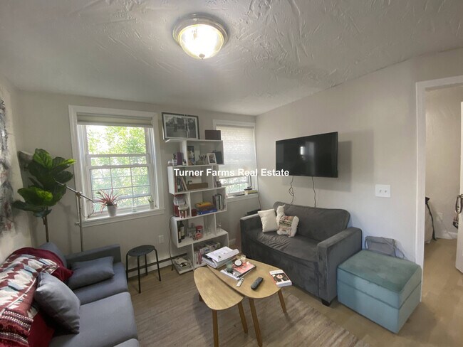 89A Hudson St, Unit 3 in Boston, MA - Building Photo - Building Photo