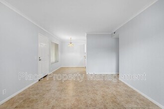 4050 Porte La Paz in San Diego, CA - Building Photo - Building Photo
