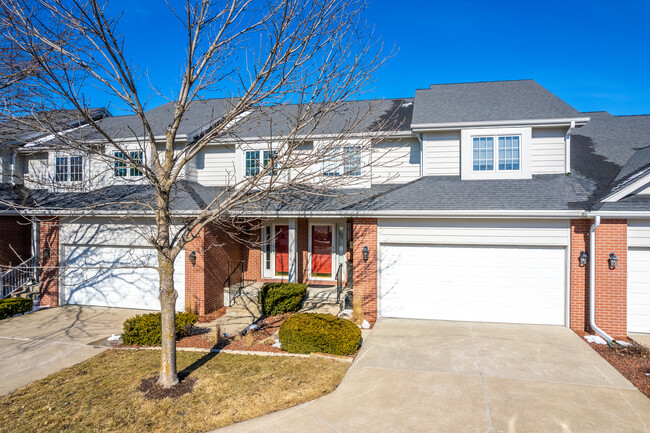 Jordan Creek North Townhomes in West Des Moines, IA - Building Photo - Building Photo