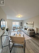 330 Gibb St in Oshawa, ON - Building Photo - Building Photo