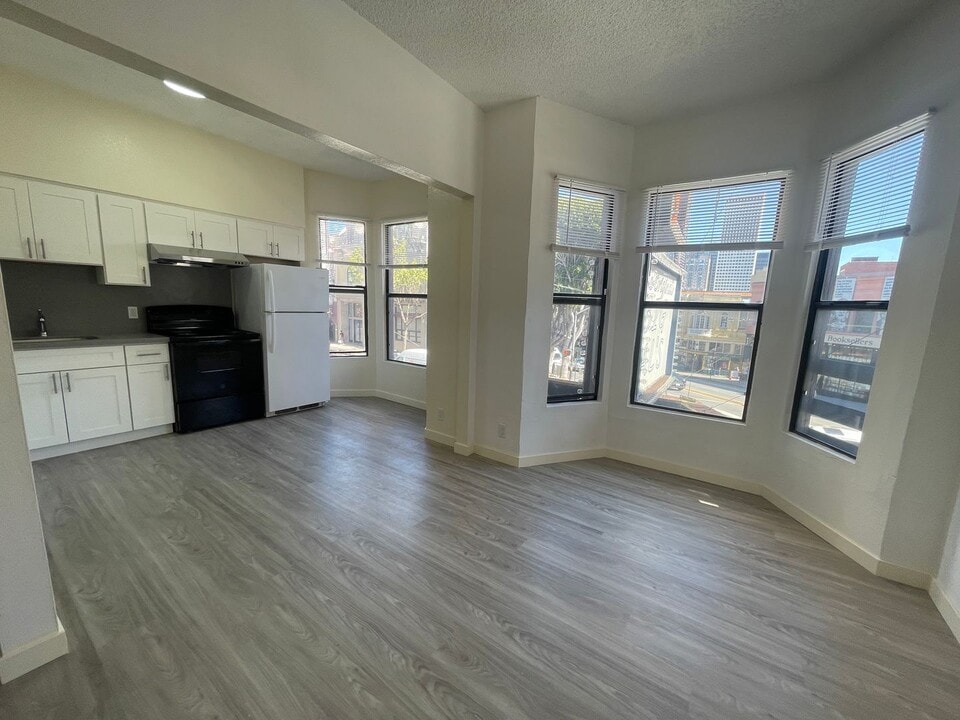 558 Broadway in San Francisco, CA - Building Photo