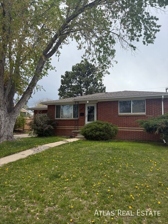 property at 1413 S Ames St