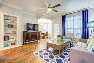 The Boulevard At Town Lake