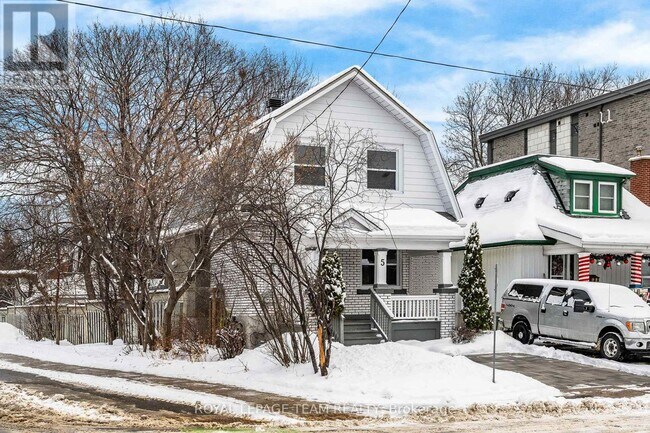 5 Gilchrist Ave in Ottawa, ON - Building Photo - Building Photo