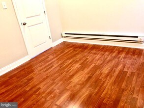 4262 Manayunk Ave-Unit -3RD FLOOR in Philadelphia, PA - Foto de edificio - Building Photo