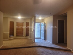 2316 Woodwind Way in Van Buren, AR - Building Photo - Building Photo