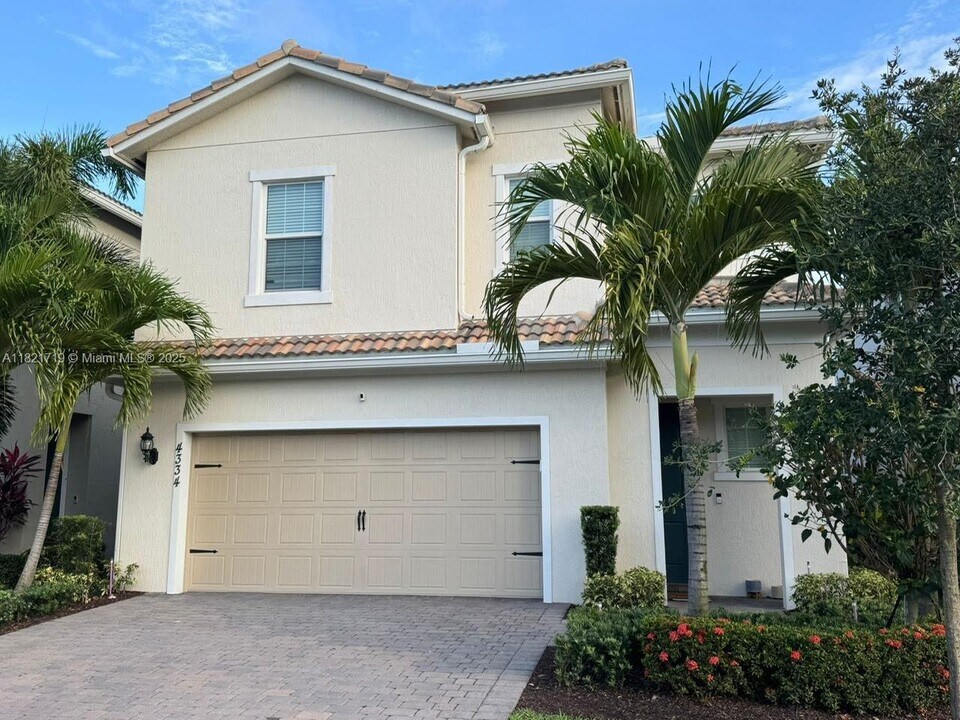4334 Ficus St in Hollywood, FL - Building Photo