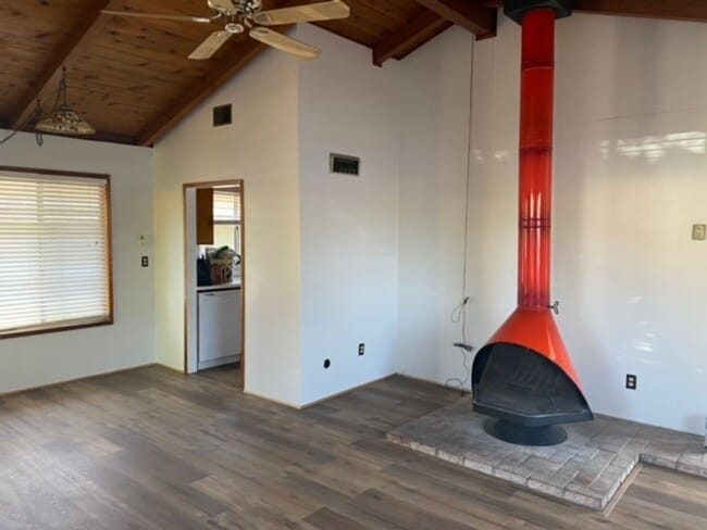 property at 4337-4337 Proctor Pl