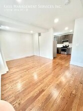 1719 W 18th St in Chicago, IL - Foto de edificio - Building Photo