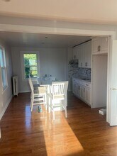 1564 Elm St in Stratford, CT - Building Photo - Building Photo