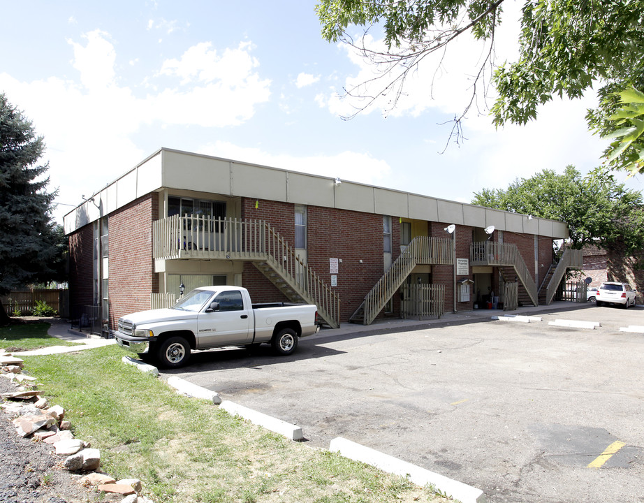 Hernandez Apartments in Denver, CO - Building Photo