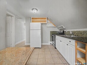 1440 Wood Ave in Bridgeport, CT - Building Photo - Building Photo