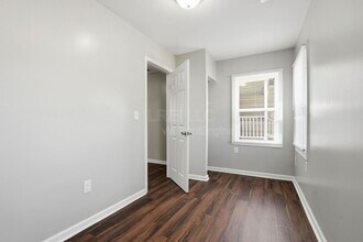 2338 W Madison St in Louisville, KY - Building Photo - Building Photo