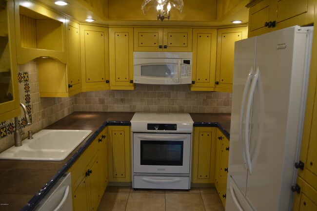 7870 E Camelback Rd-Unit -412 in Scottsdale, AZ - Building Photo - Building Photo