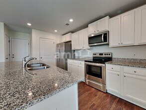 7 Gardenia Dr in Savannah, GA - Building Photo - Building Photo