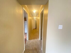 723 Broadway St, Unit 3 in Martins Ferry, OH - Building Photo - Building Photo