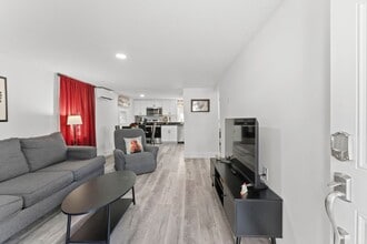 512 6th St in West Columbia, SC - Building Photo - Building Photo