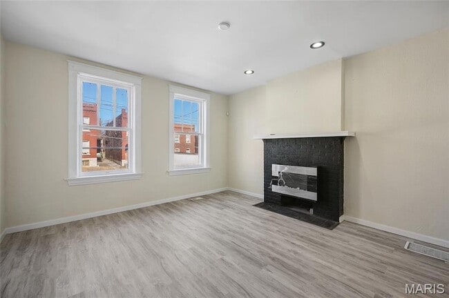 816 McLaran Ave in St. Louis, MO - Foto de edificio - Building Photo