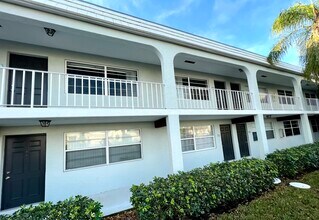 Caribbean Apartments in Boca Raton, FL - Building Photo - Building Photo