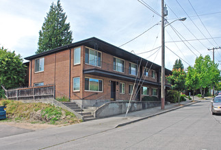 6519 15th Ave NW in Seattle, WA - Building Photo - Building Photo