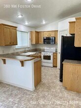 380 NW Foster Dr in Mountain Home, ID - Building Photo - Building Photo