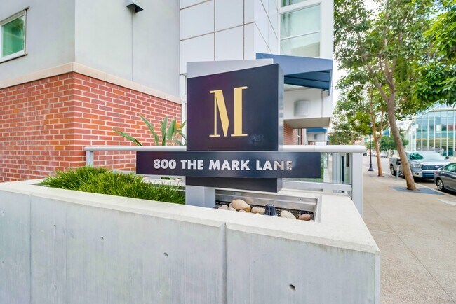 800 The Mark Ln in San Diego, CA - Building Photo - Building Photo