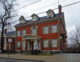 2404 Auburn Ave in Cincinnati, OH - Building Photo