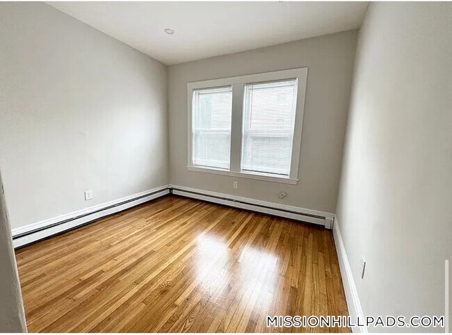 57 Burrell St in Boston, MA - Building Photo - Building Photo