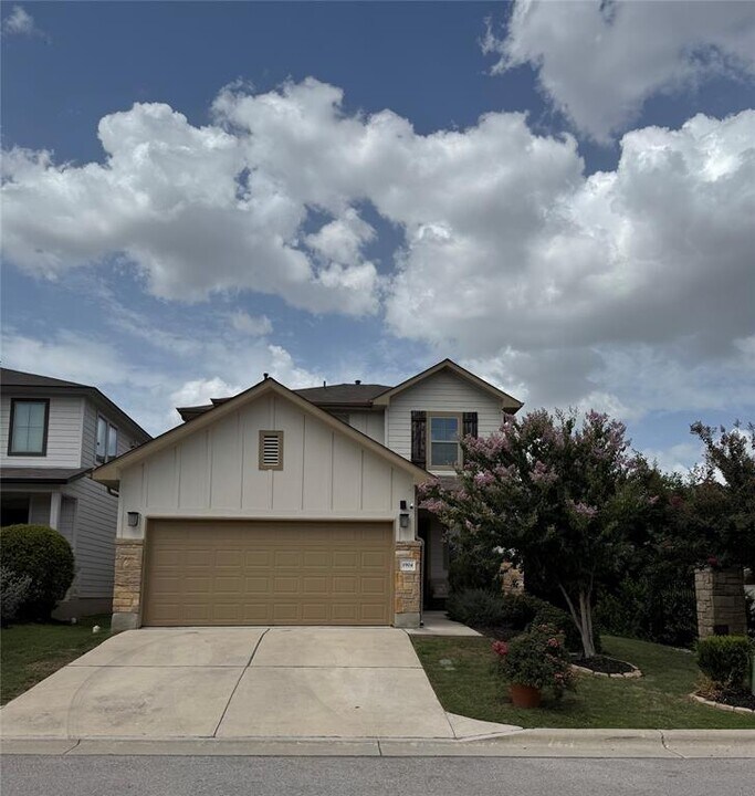 1904 Crimson Rosella Trl in Austin, TX - Building Photo