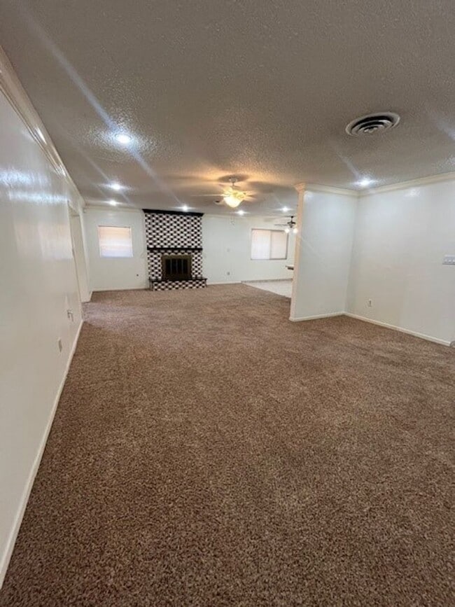 3609 Planz Rd in Bakersfield, CA - Building Photo - Building Photo