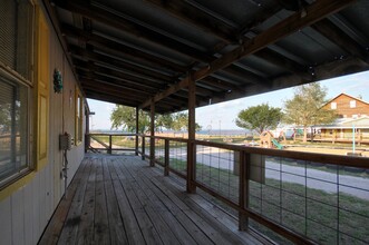 1504 TX-261 in Buchanan Dam, TX - Building Photo - Building Photo