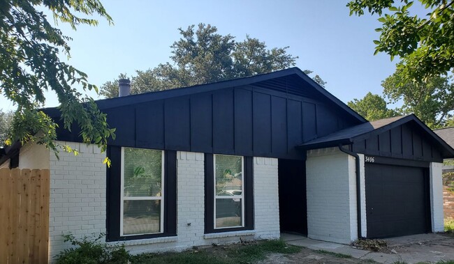 3406 Doolittle Dr