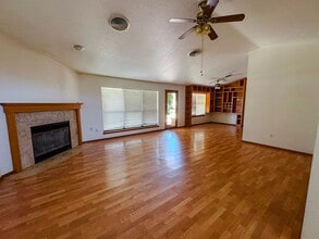 533 Eagle Dr in Alamogordo, NM - Building Photo - Building Photo
