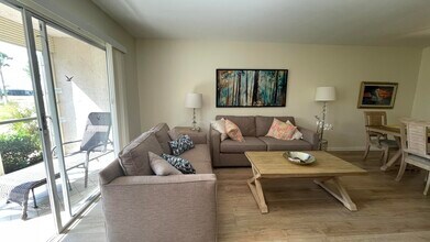 7006 Huntington Ln in Delray Beach, FL - Building Photo - Building Photo
