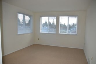 215 96th Pl SE in Everett, WA - Building Photo - Building Photo