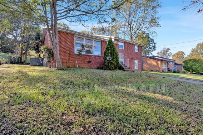 385 Bonnavale Dr in Nashville, TN - Building Photo - Building Photo