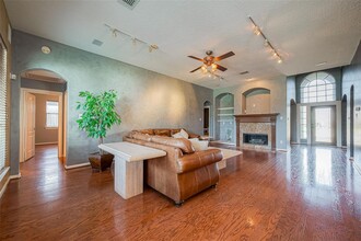 1015 Spencers Gate Ct in Spring, TX - Building Photo - Building Photo