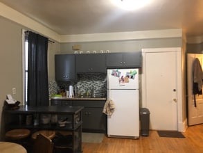 2816 N Fratney St, Unit 2 in Milwaukee, WI - Building Photo - Building Photo