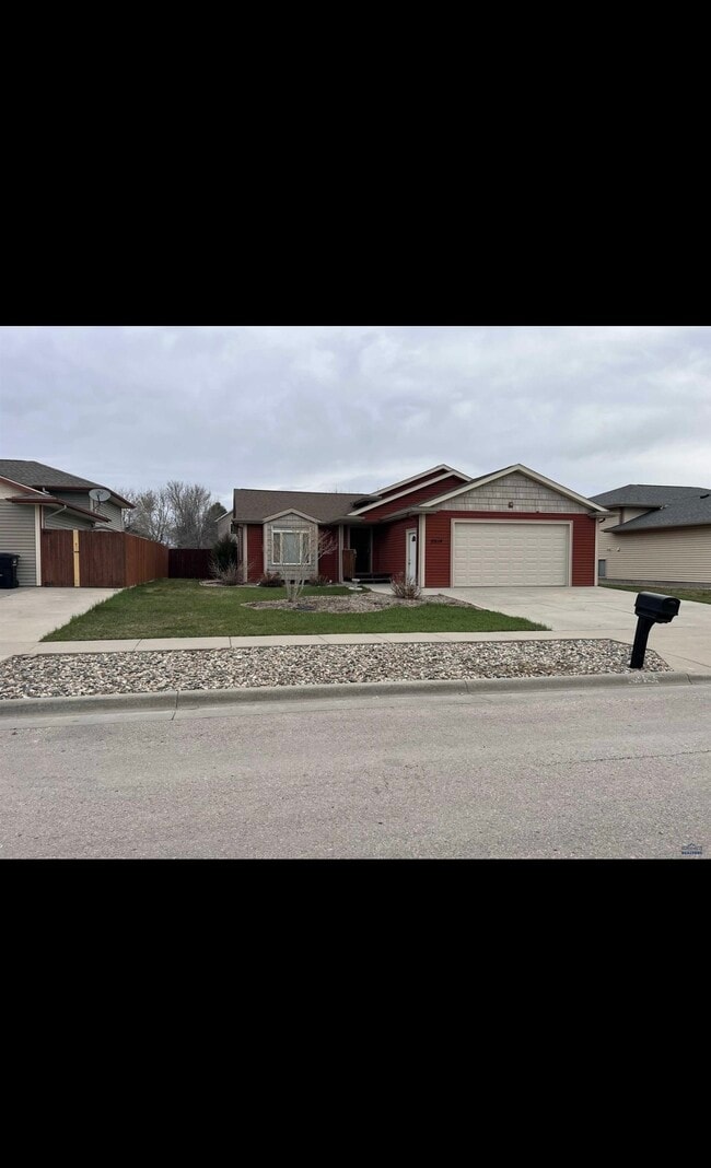 2914 Hoefer Ave in Rapid City, SD - Building Photo - Building Photo