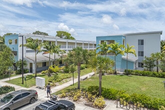 Rock Island Apartments in Fort Lauderdale, FL - Building Photo - Primary Photo