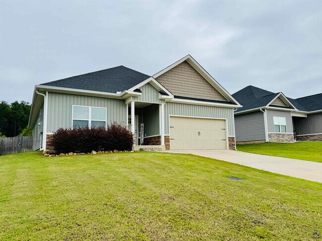 111 Kettle River Ln in Bonaire, GA - Building Photo - Building Photo