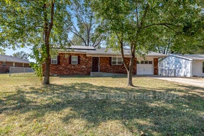 property at 812 SE H St