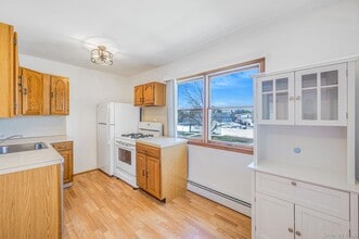 456 15th St in West Babylon, NY - Building Photo - Building Photo