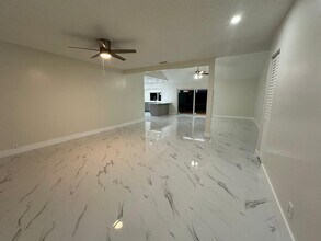 2110 NW 109th Ave in Sunrise, FL - Building Photo - Building Photo