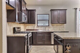 211 Finch Knoll in San Antonio, TX - Building Photo - Building Photo