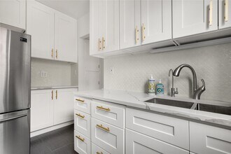 10255 67th Dr in Queens, NY - Building Photo - Building Photo