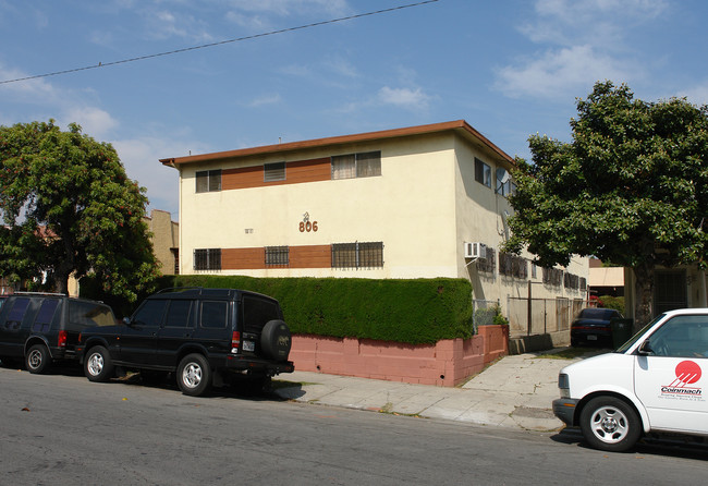 806 N Hobart Blvd in Los Angeles, CA - Building Photo - Building Photo